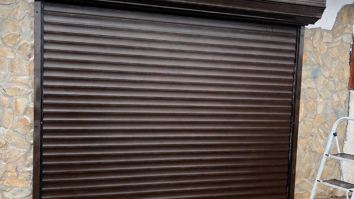 Гаражни врати – обект на Симба Пласт, Велико Търново
